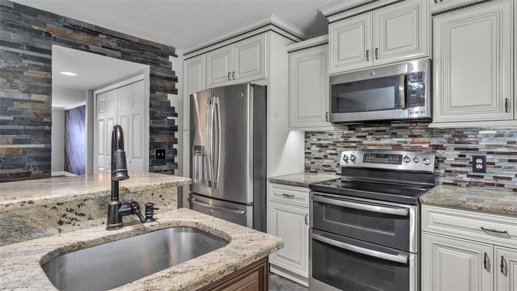 Active With Contract: $569,000 (7 beds, 4 baths, 3988 Square Feet)