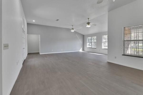 For Rent: $2,200 (3 beds, 2 baths, 2010 Square Feet)