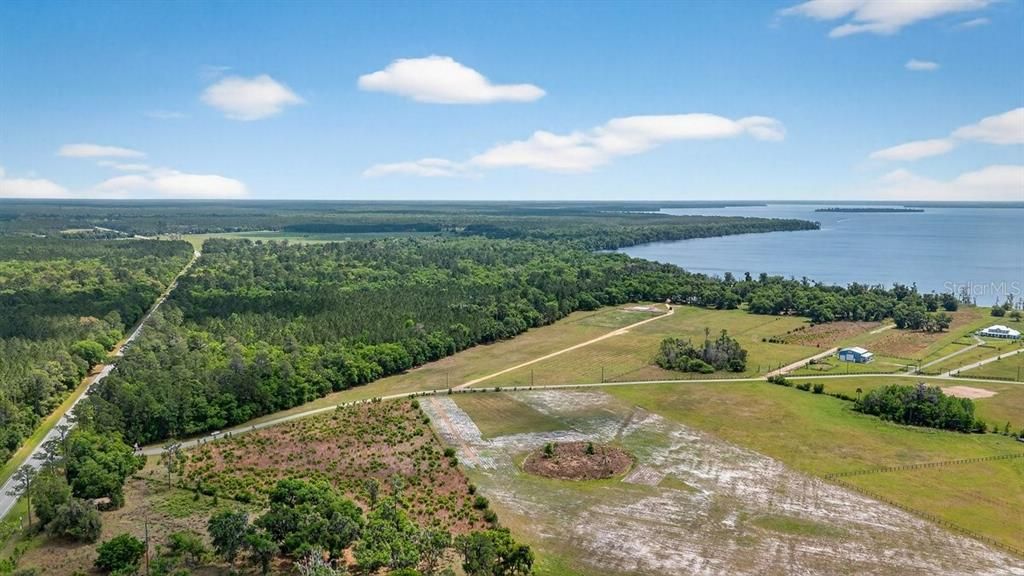 На продажу: $475,000 (10.50 acres)