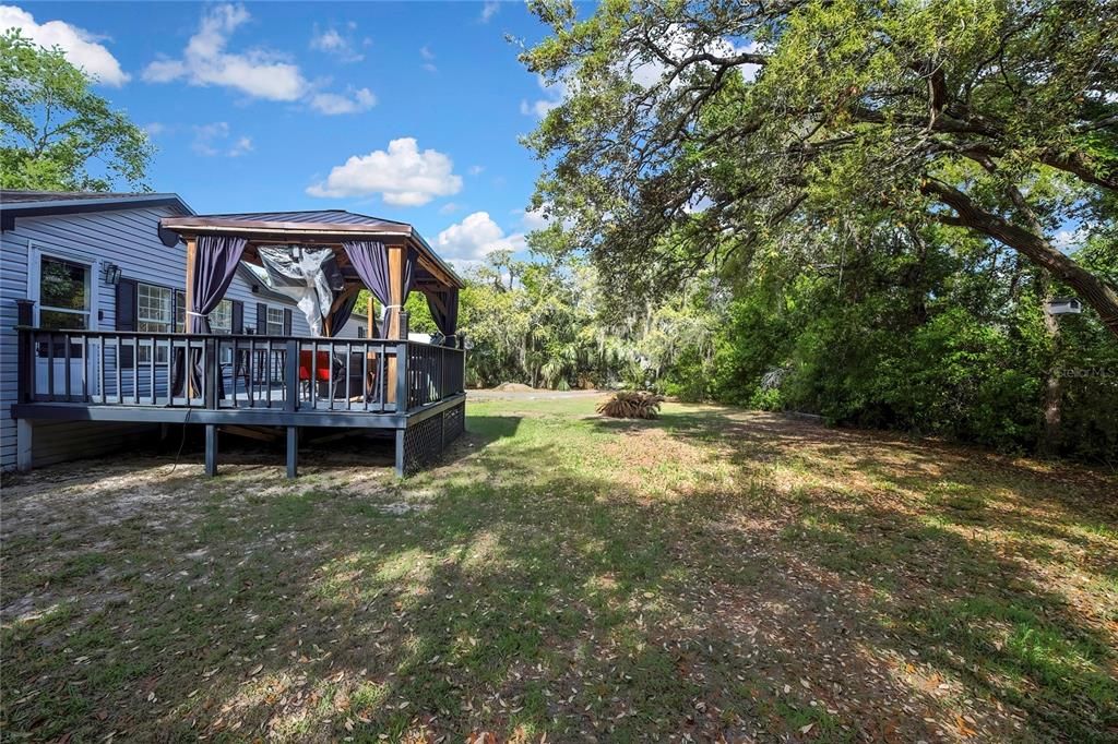 For Sale: $299,900 (3 beds, 3 baths, 2432 Square Feet)