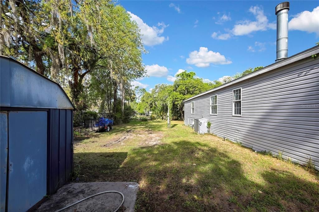 For Sale: $299,900 (3 beds, 3 baths, 2432 Square Feet)