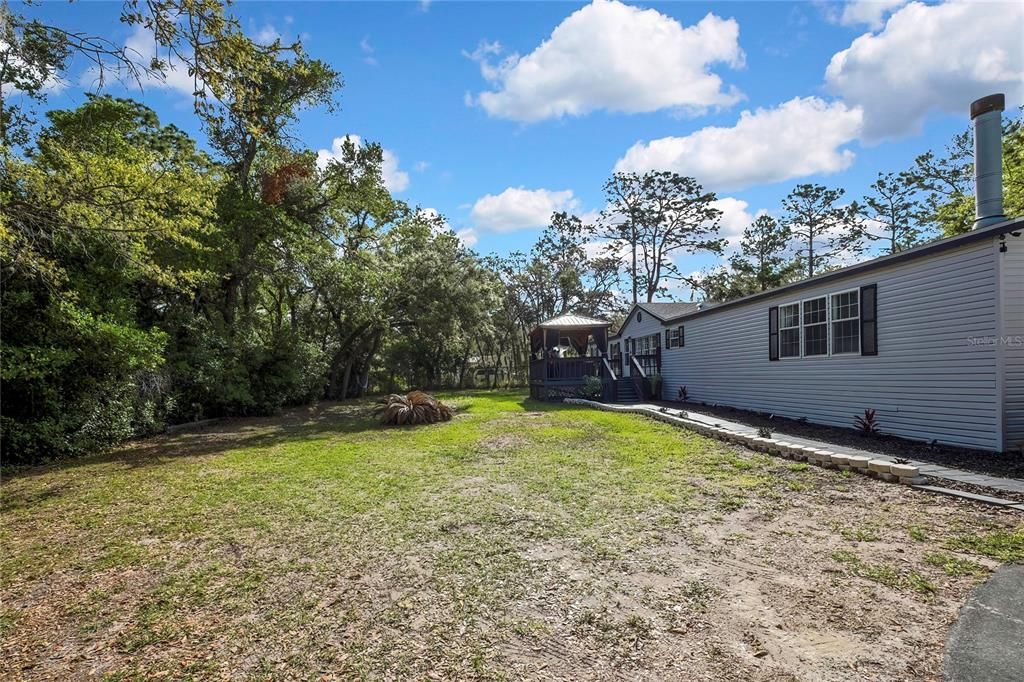 For Sale: $299,900 (3 beds, 3 baths, 2432 Square Feet)