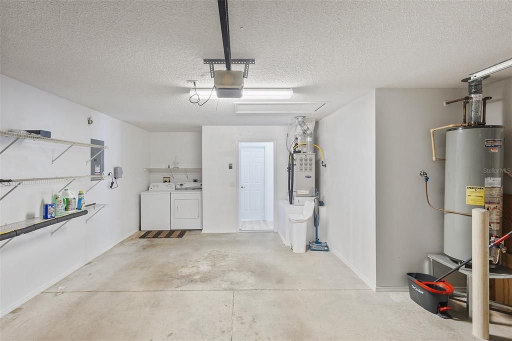Active With Contract: $199,500 (1 beds, 1 baths, 799 Square Feet)