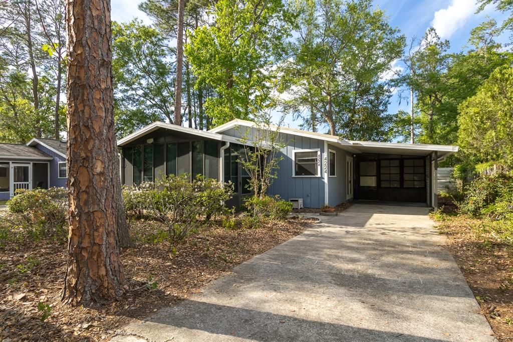 For Sale: $189,999 (2 beds, 2 baths, 912 Square Feet)