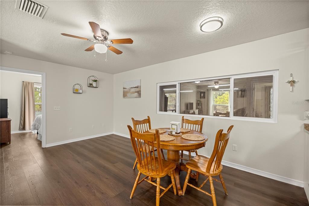 Active With Contract: $515,000 (2 beds, 2 baths, 800 Square Feet)