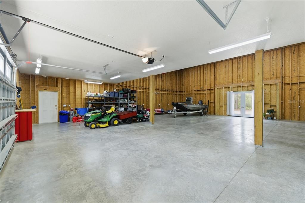 Active With Contract: $515,000 (2 beds, 2 baths, 800 Square Feet)