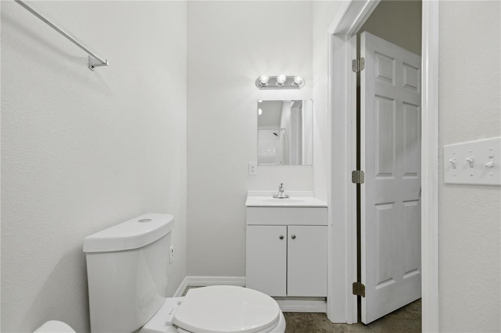Active With Contract: $515,000 (2 beds, 2 baths, 800 Square Feet)