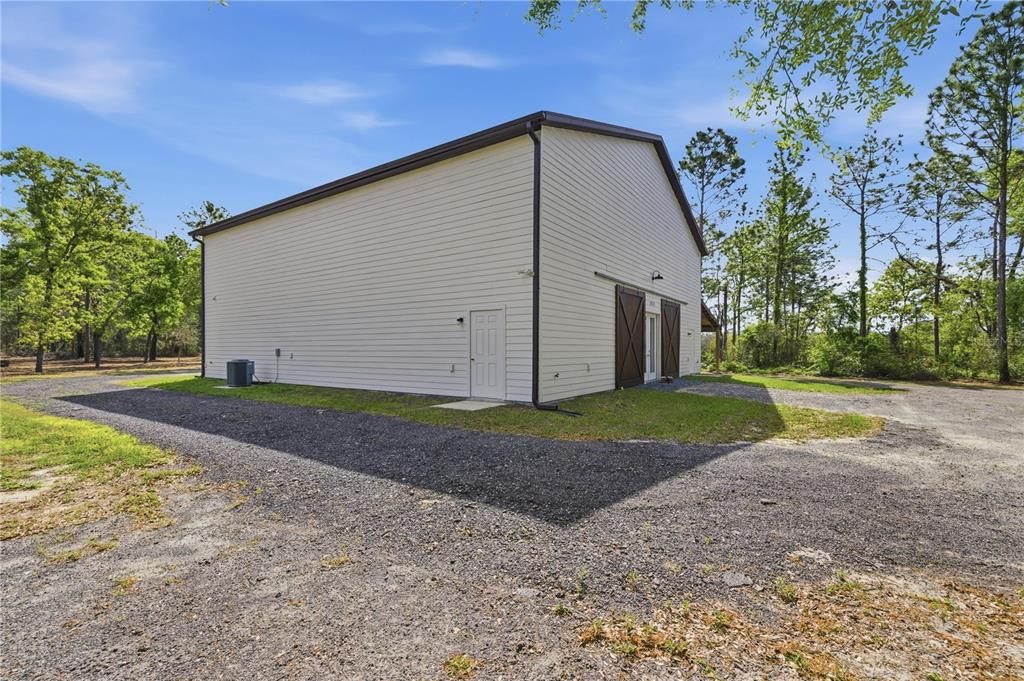 Active With Contract: $515,000 (2 beds, 2 baths, 800 Square Feet)