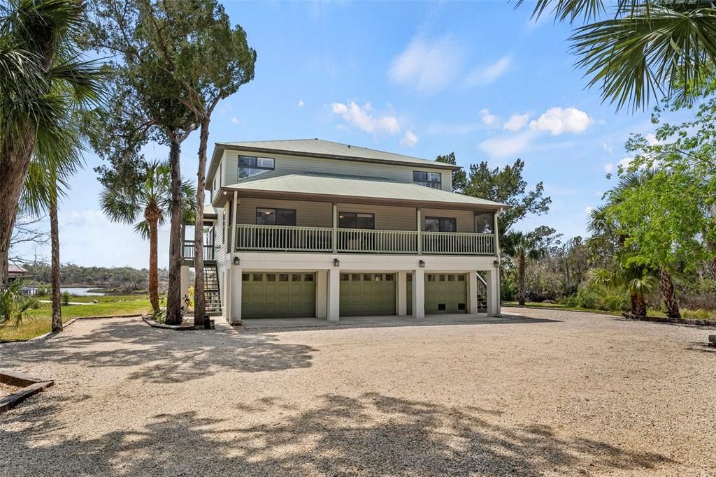 For Sale: $1,278,000 (5 beds, 4 baths, 2988 Square Feet)