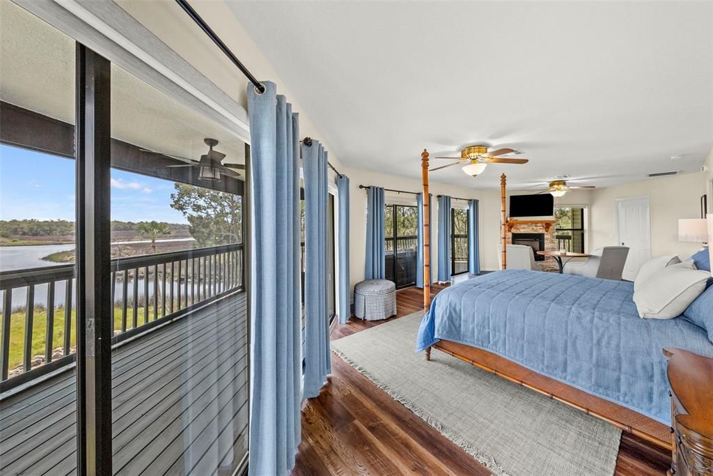 For Sale: $1,278,000 (5 beds, 4 baths, 2988 Square Feet)