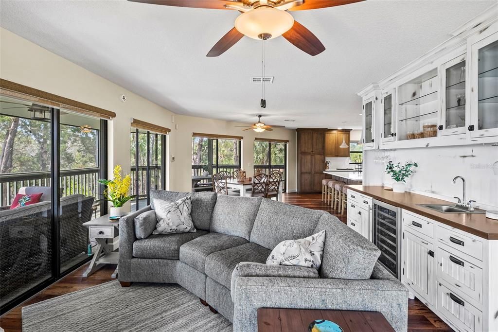 For Sale: $1,278,000 (5 beds, 4 baths, 2988 Square Feet)