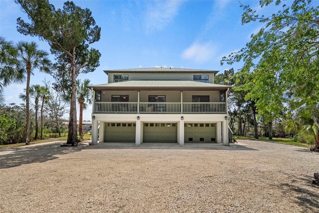 For Sale: $1,278,000 (5 beds, 4 baths, 2988 Square Feet)