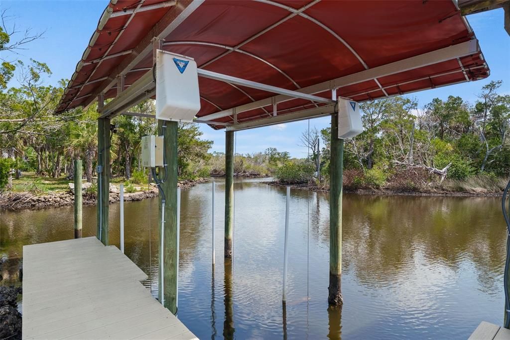 For Sale: $1,278,000 (5 beds, 4 baths, 2988 Square Feet)