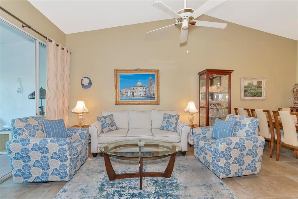 Activo con contrato: $339,900 (2 camas, 2 baños, 1334 Pies cuadrados)