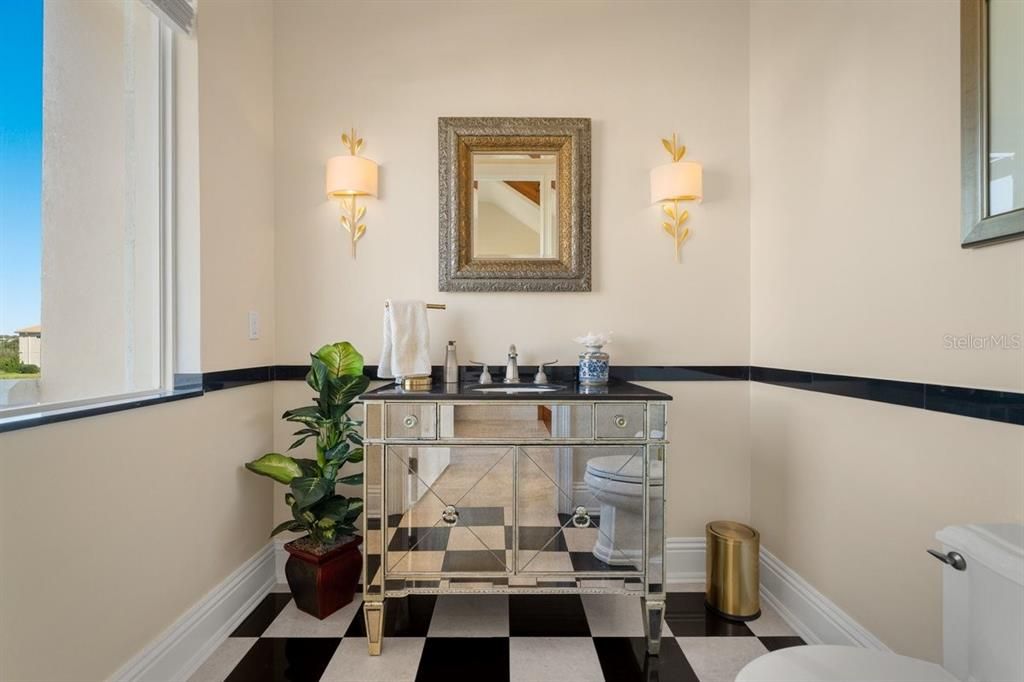 En Venta: $3,200,000 (4 camas, 4 baños, 4566 Pies cuadrados)