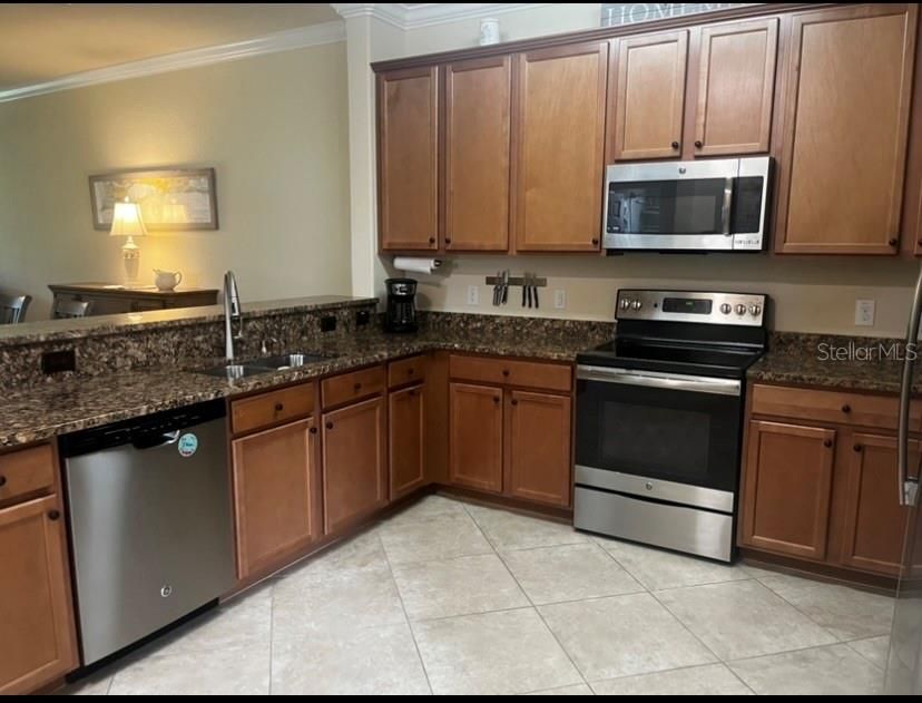 For Rent: $3,500 (3 beds, 2 baths, 1387 Square Feet)