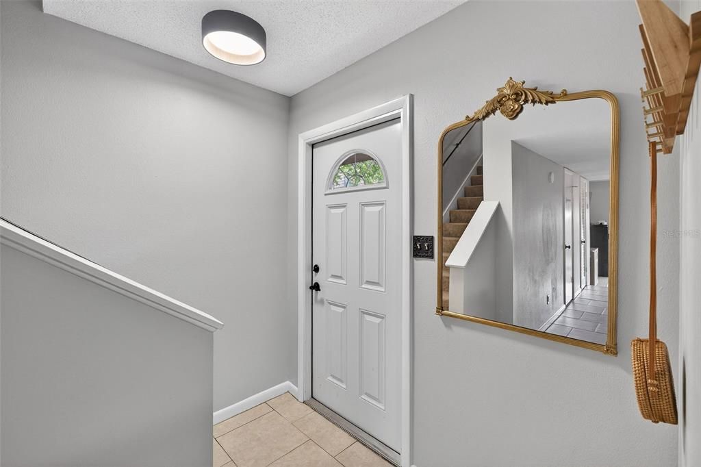 Active With Contract: $225,000 (2 beds, 1 baths, 1266 Square Feet)