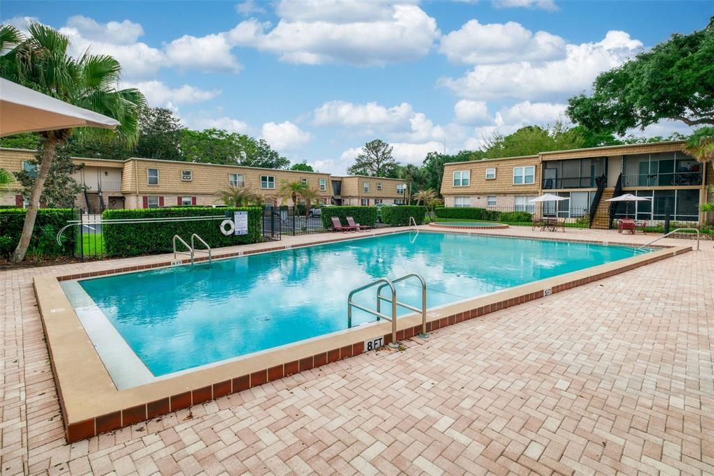 Active With Contract: $225,000 (2 beds, 1 baths, 1266 Square Feet)