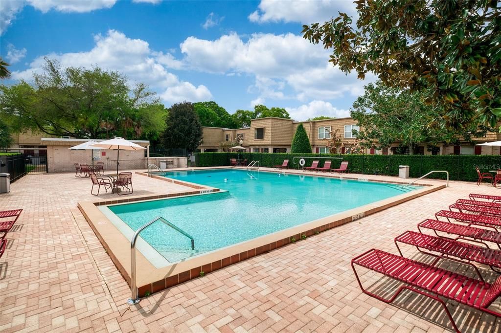Active With Contract: $225,000 (2 beds, 1 baths, 1266 Square Feet)
