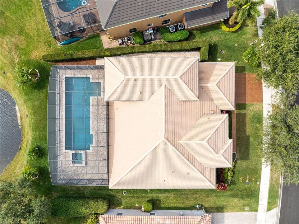 Под контрактом: $899,999 (4 спален, 3 ванн, 3341 Квадратных фут)