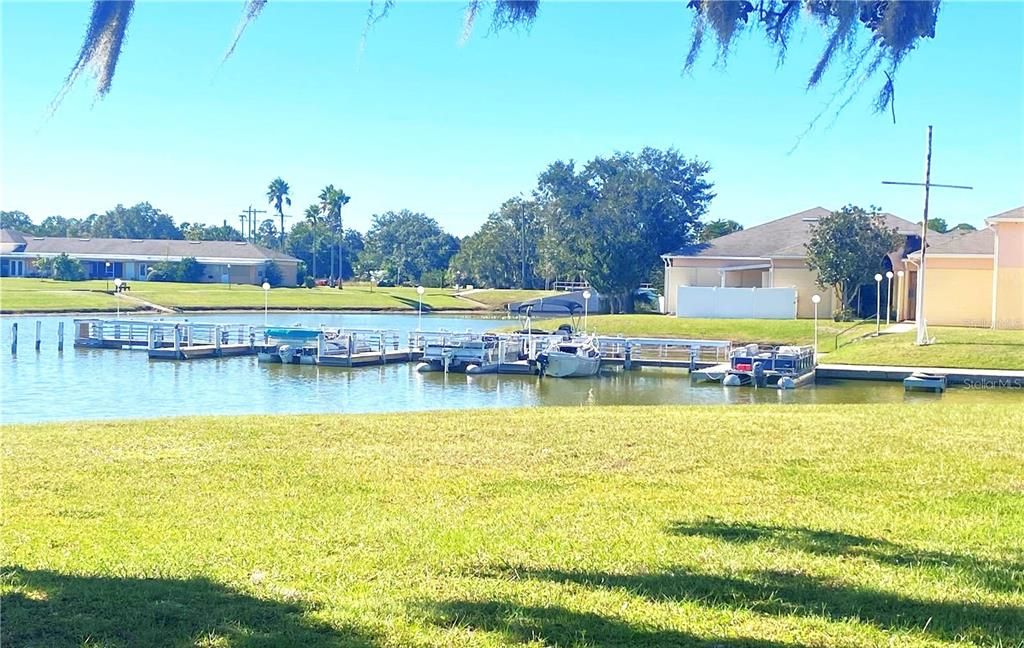 For Sale: $93,900 (1 beds, 1 baths, 648 Square Feet)