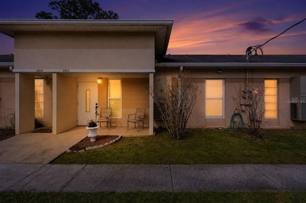 For Sale: $93,900 (1 beds, 1 baths, 648 Square Feet)