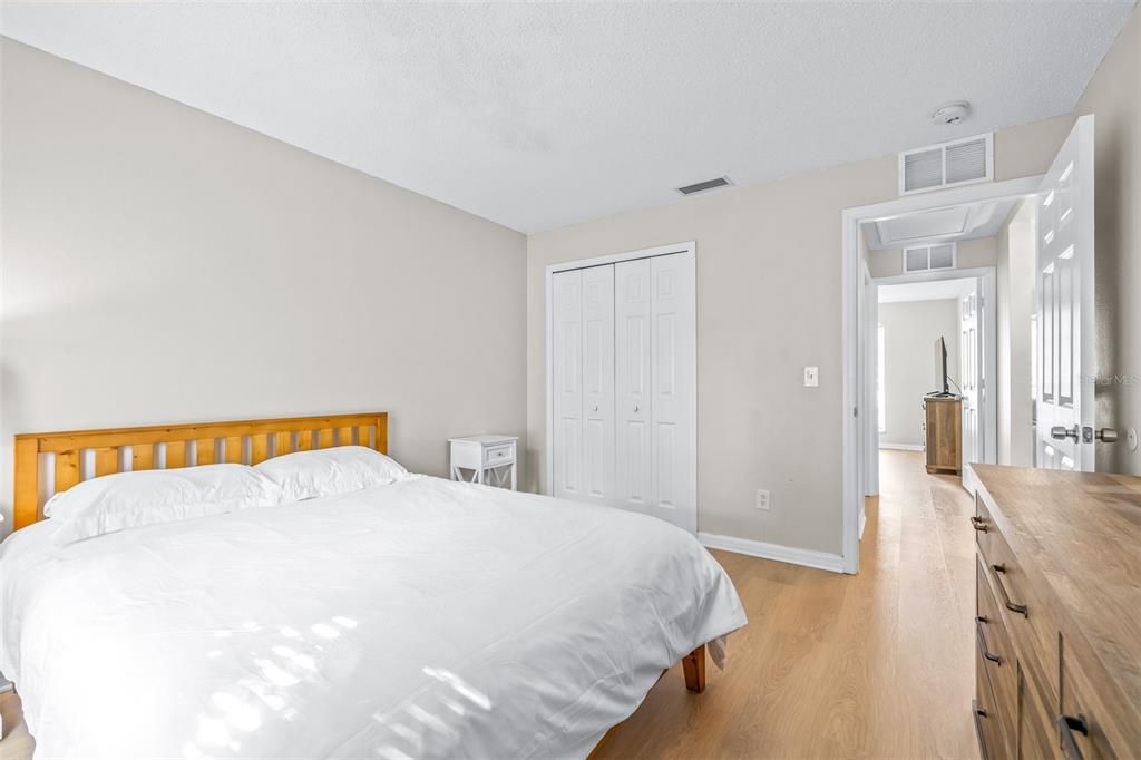 Active With Contract: $375,000 (3 beds, 2 baths, 1136 Square Feet)