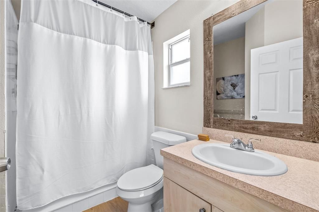 Active With Contract: $375,000 (3 beds, 2 baths, 1136 Square Feet)