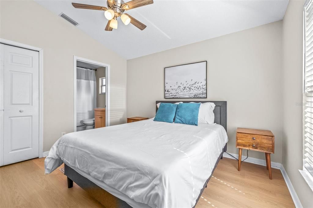 Active With Contract: $375,000 (3 beds, 2 baths, 1136 Square Feet)
