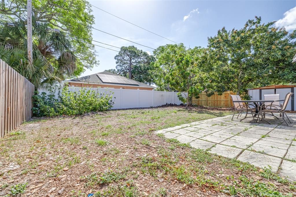 Active With Contract: $375,000 (3 beds, 2 baths, 1136 Square Feet)
