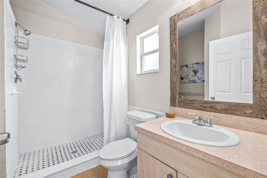 Active With Contract: $375,000 (3 beds, 2 baths, 1136 Square Feet)