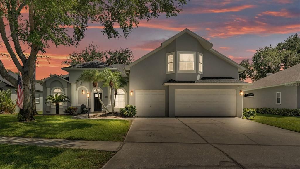 Active With Contract: $564,900 (5 beds, 3 baths, 2704 Square Feet)
