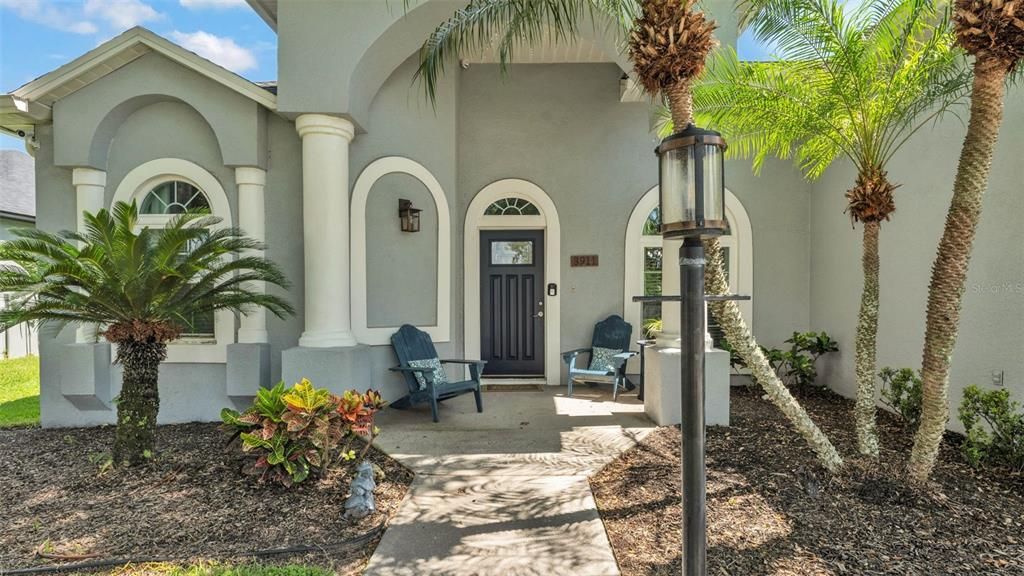 Active With Contract: $564,900 (5 beds, 3 baths, 2704 Square Feet)