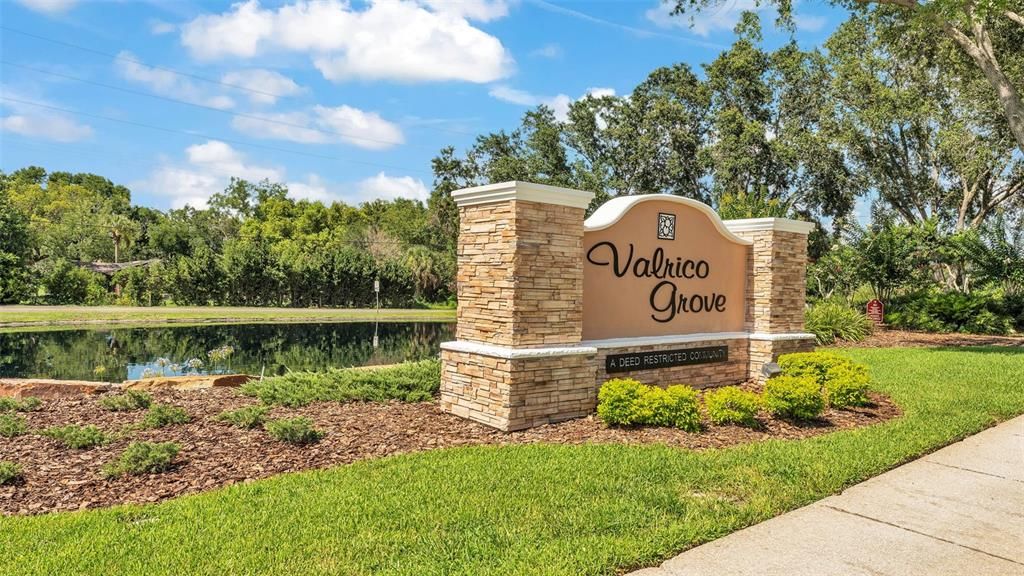 Active With Contract: $564,900 (5 beds, 3 baths, 2704 Square Feet)