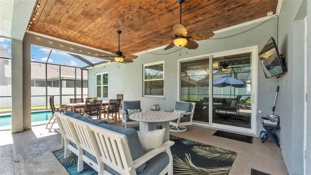 Active With Contract: $564,900 (5 beds, 3 baths, 2704 Square Feet)