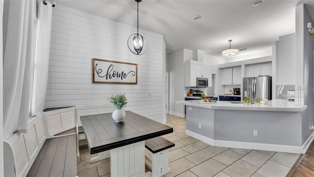 Active With Contract: $564,900 (5 beds, 3 baths, 2704 Square Feet)