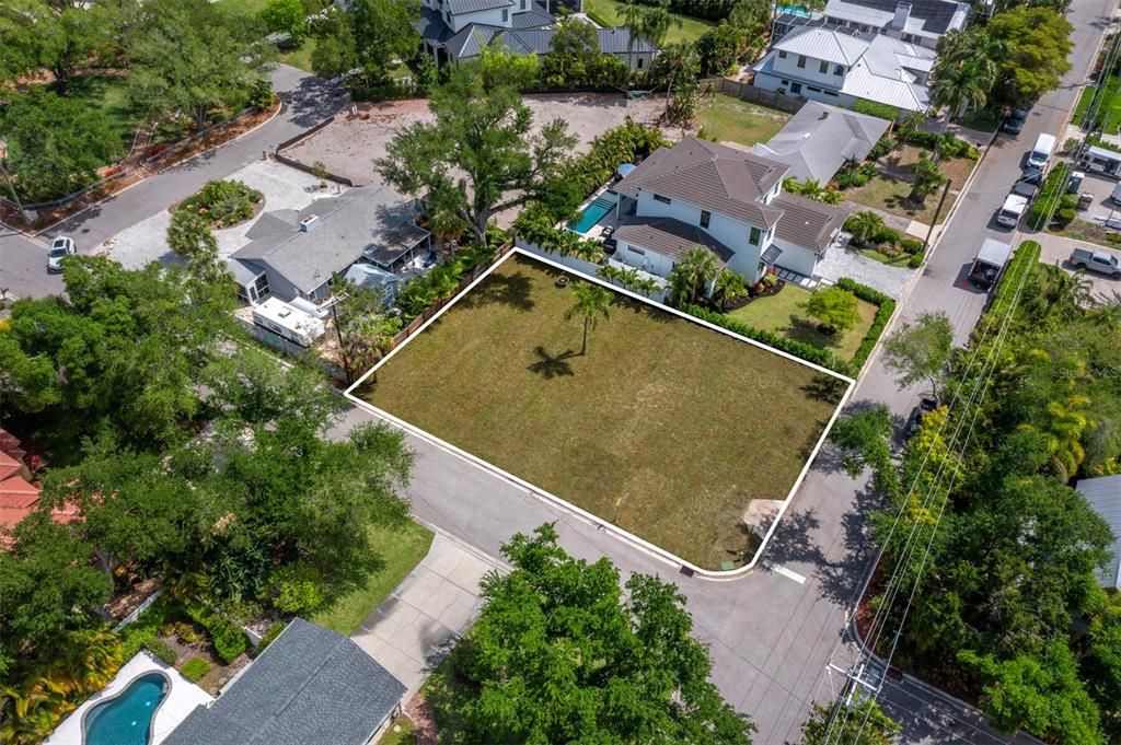 待售: $1,300,000 (0.20 acres)