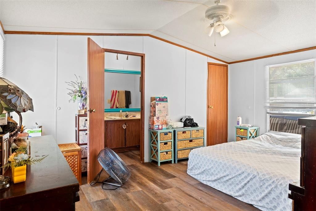 En Venta: $140,000 (3 camas, 2 baños, 1056 Pies cuadrados)