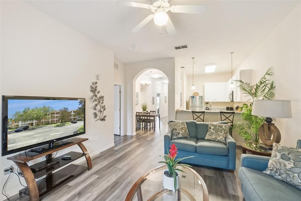 En Venta: $219,000 (3 camas, 2 baños, 1227 Pies cuadrados)