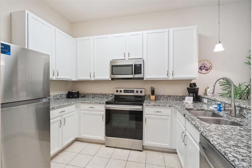 En Venta: $219,000 (3 camas, 2 baños, 1227 Pies cuadrados)