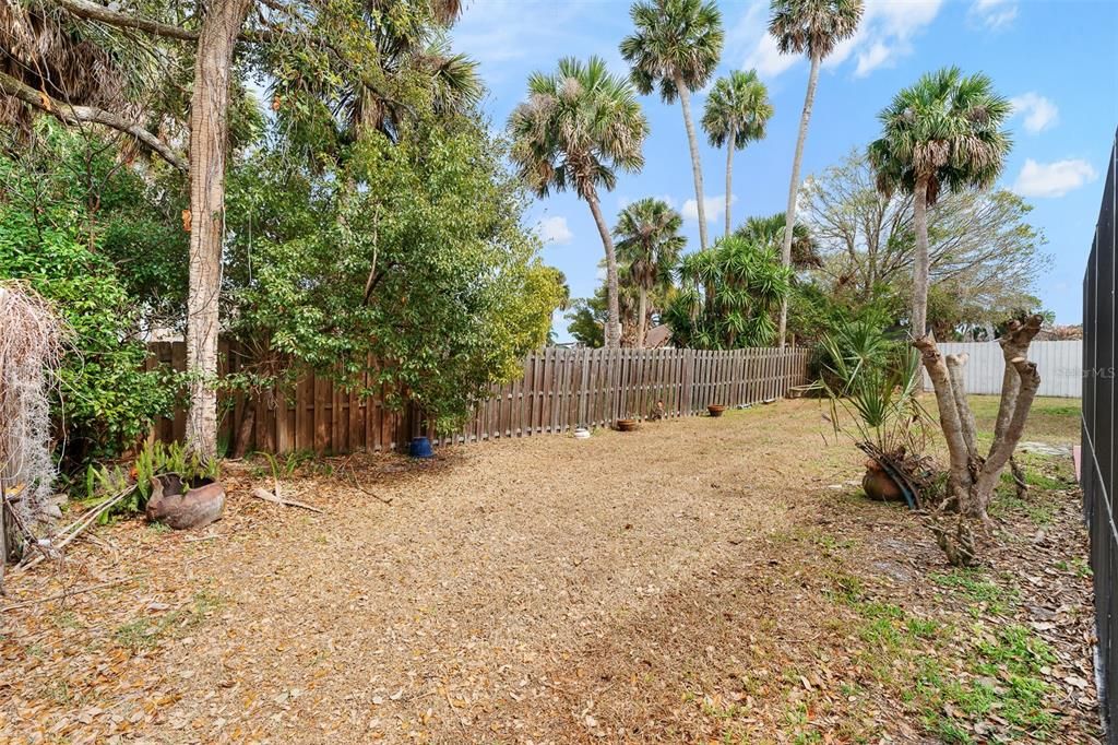 Activo con contrato: $375,000 (3 camas, 2 baños, 2016 Pies cuadrados)