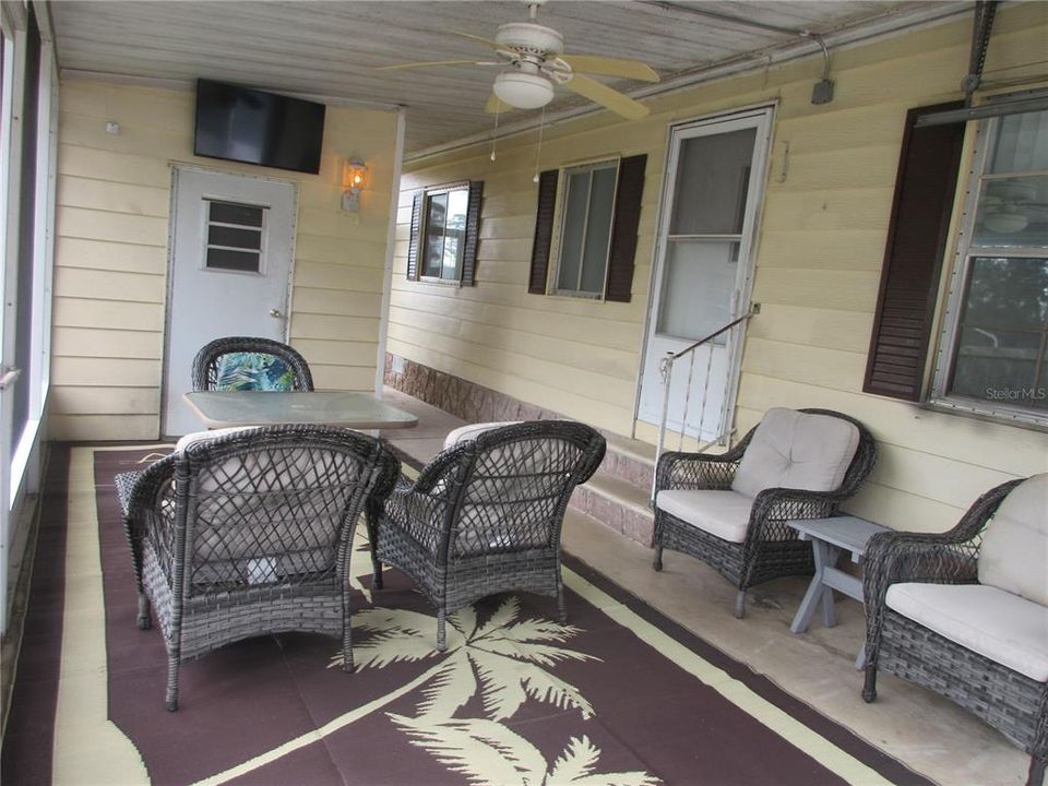 На продажу: $124,900 (2 спален, 2 ванн, 805 Квадратных фут)