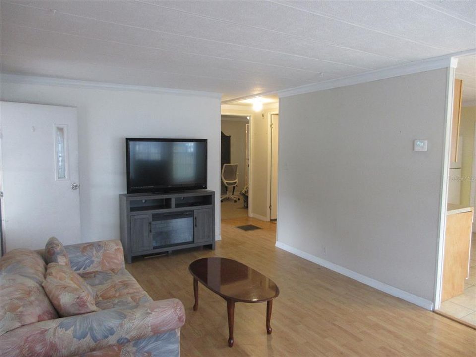 На продажу: $124,900 (2 спален, 2 ванн, 805 Квадратных фут)