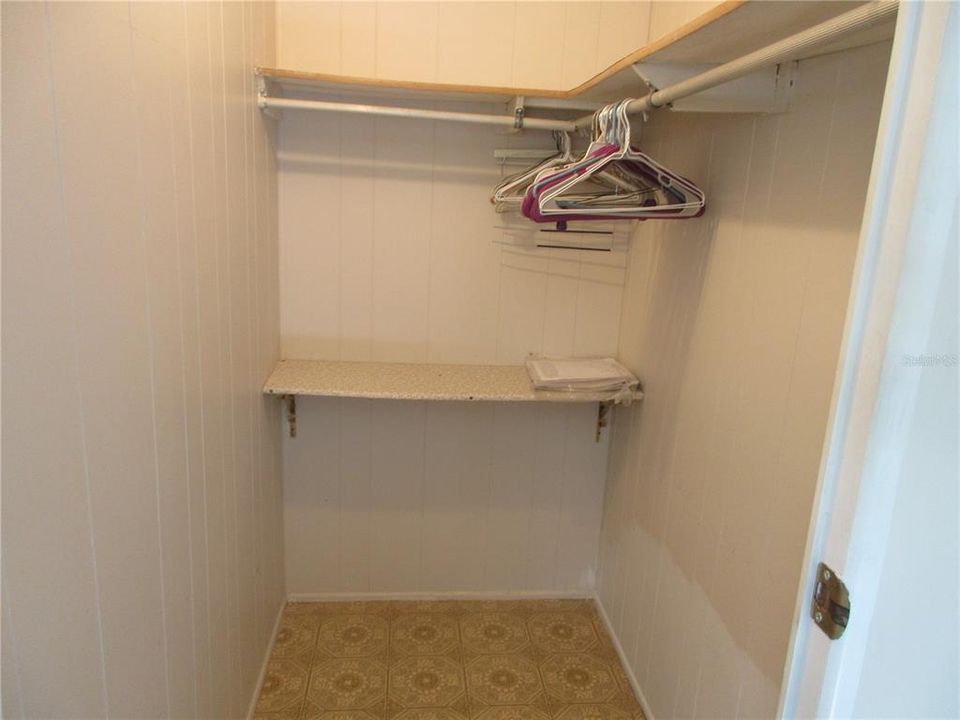 На продажу: $124,900 (2 спален, 2 ванн, 805 Квадратных фут)