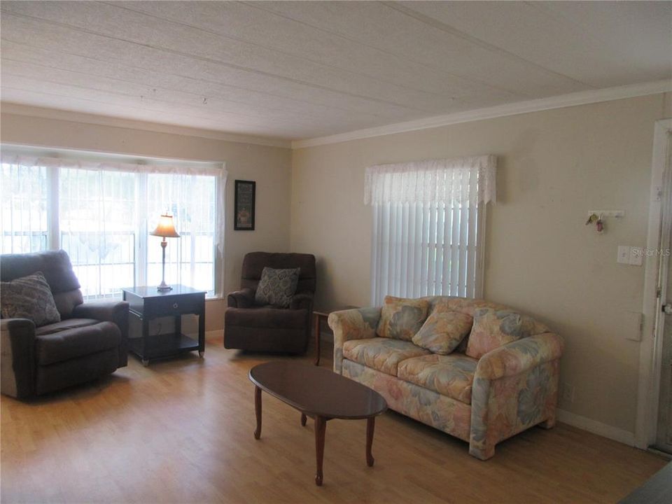 На продажу: $124,900 (2 спален, 2 ванн, 805 Квадратных фут)