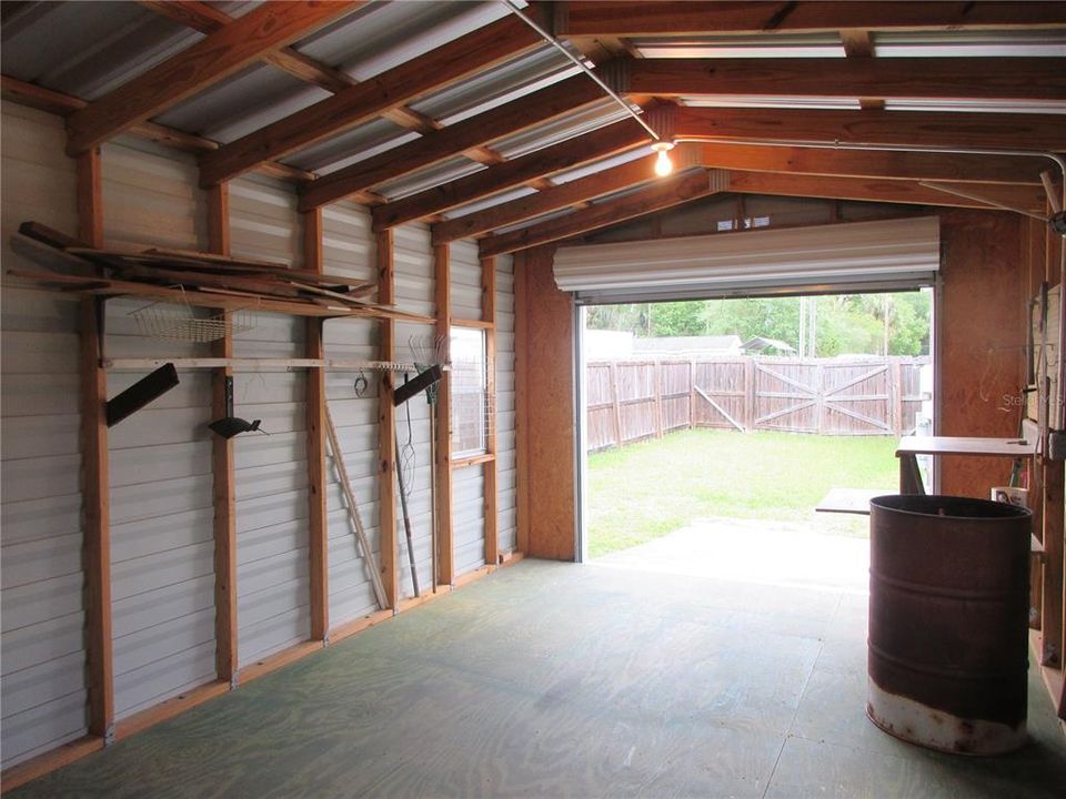 На продажу: $124,900 (2 спален, 2 ванн, 805 Квадратных фут)