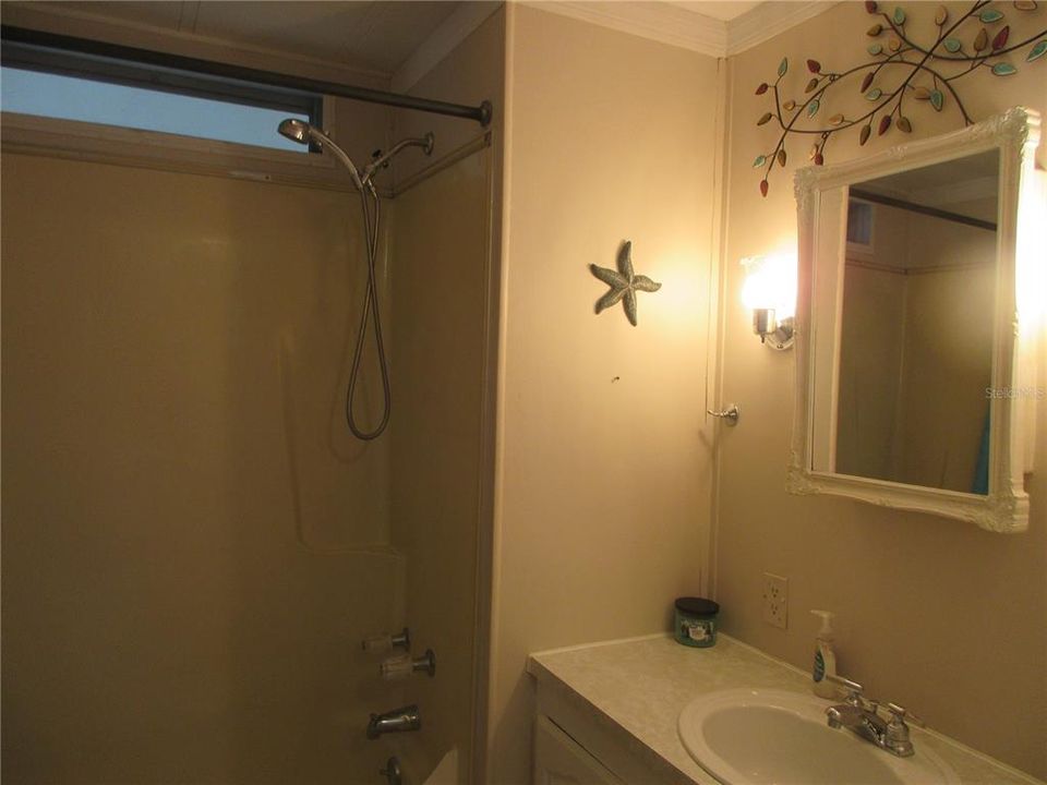 На продажу: $124,900 (2 спален, 2 ванн, 805 Квадратных фут)