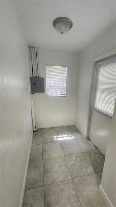 В аренду: $1,650 (3 спален, 2 ванн, 1026 Квадратных фут)