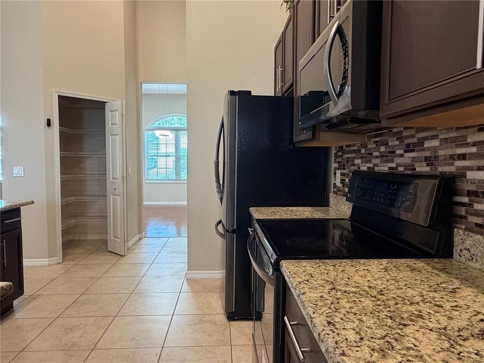 For Rent: $3,600 (4 beds, 3 baths, 2355 Square Feet)