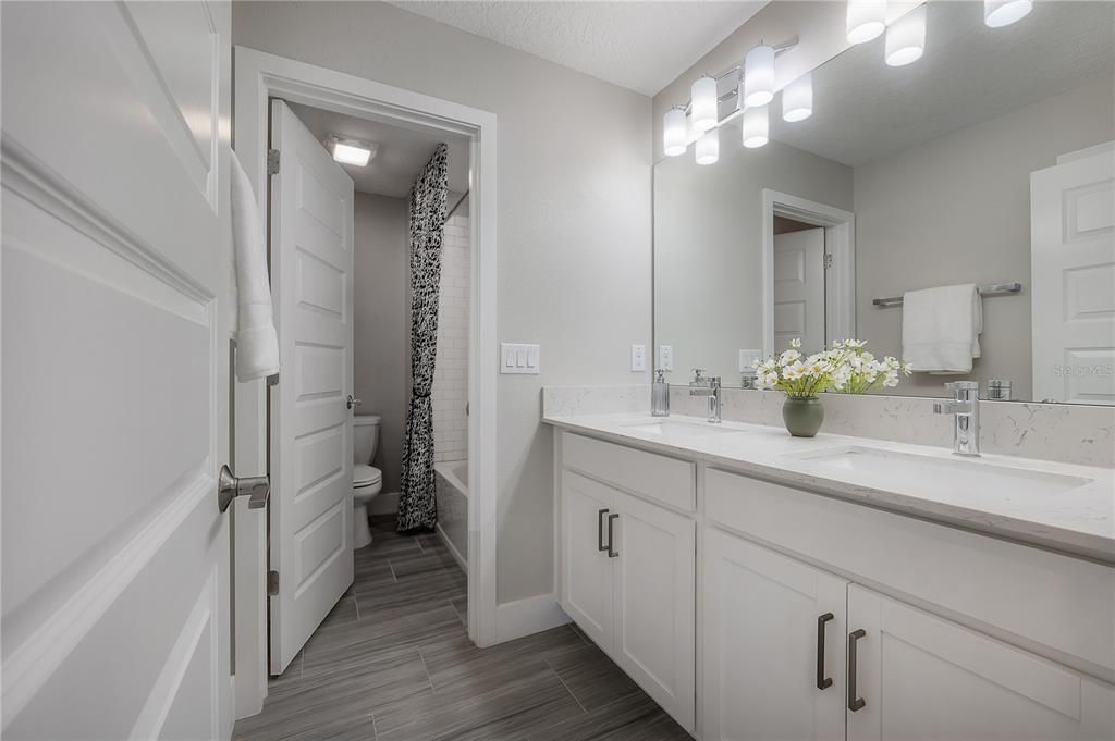 Active With Contract: $574,500 (4 beds, 2 baths, 2775 Square Feet)